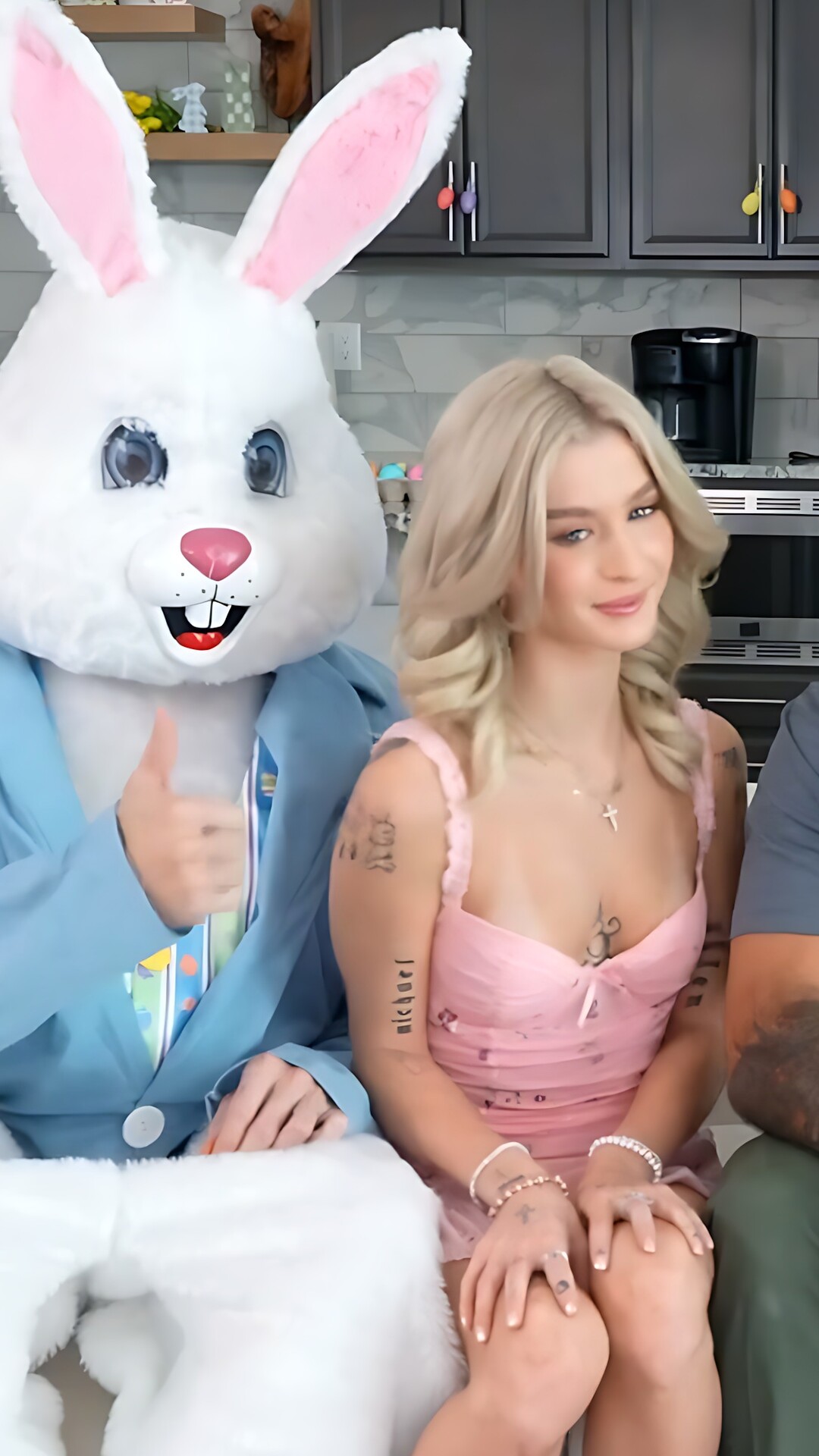 An Easter Fuck For Stepmom And Stepsis - S23:E8