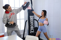 Preview photo for Coach Boosts My Confidence - S2:E3