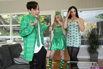 Preview photo for Luck Of The Step Son - S12:E7