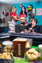 Preview photo for Mommies Game Plan - S1:E2