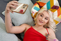 Preview photo for Sexy Snaps - S22:E3