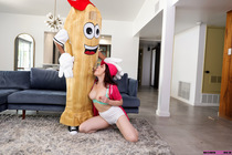 Preview photo for Stepmom Gets A Grand Slam - S18:E5