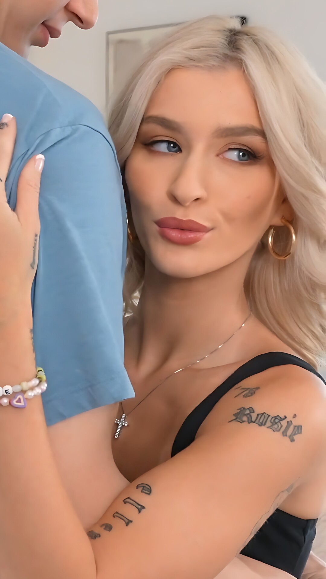 Stepsisters Pussy Cheers Me Up - S12:E7