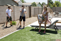 Preview photo for Teacher Says Drop Your Pants - S4:E5